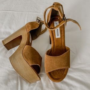 Steve Madden Suede Platform Sandal Heel